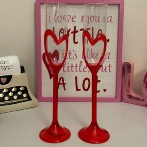 Valentine's Day Beautiful Champagne Plastic Set. Brand New.